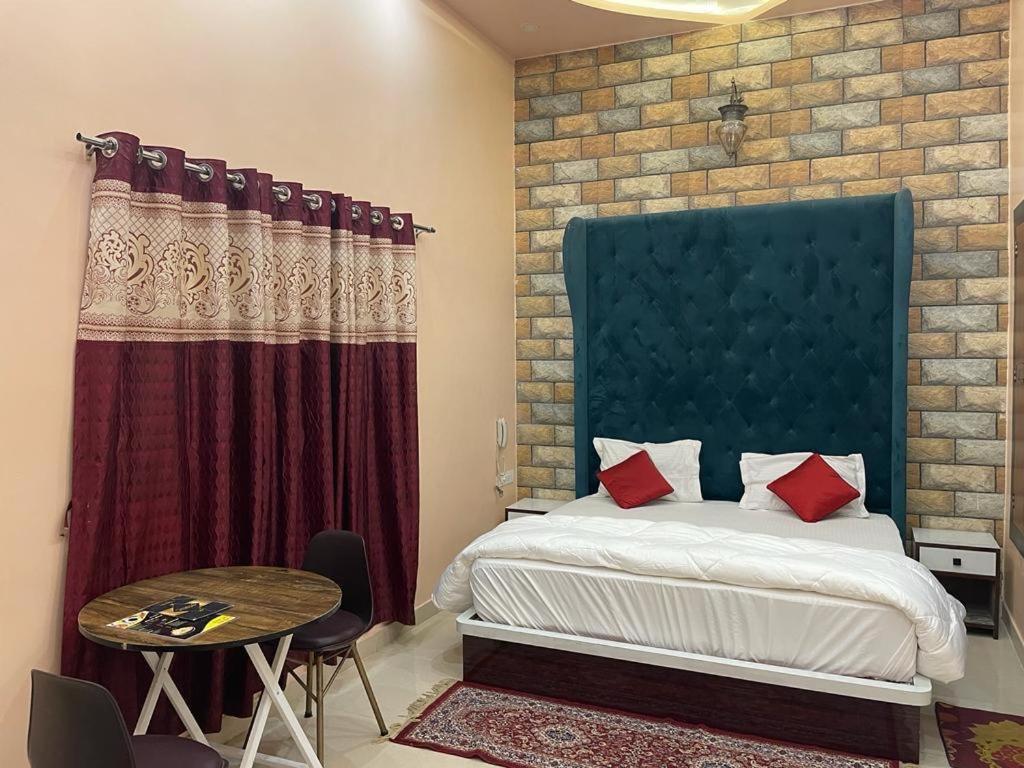 Hotel Ankit Near Assi Ghat Bénarès Extérieur photo